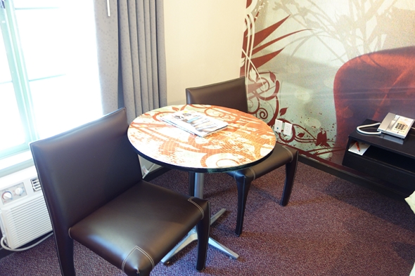 Tangerine-Hotel-Motel-Travel-Review-TripAdvisor-Burbank-Photo-Rated-01