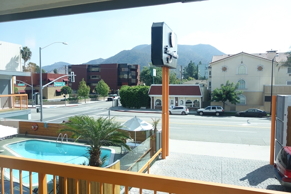 Tangerine-Hotel-Motel-Travel-Review-TripAdvisor-Burbank-Photo-Rated-01