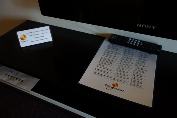 Tangerine-Hotel-Motel-Travel-Review-TripAdvisor-Burbank-Photo-Rated-01