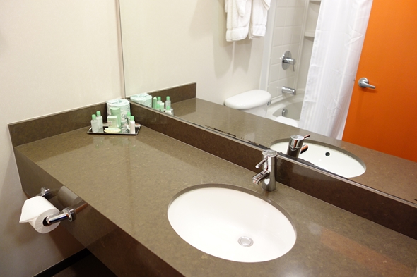 Tangerine-Hotel-Motel-Travel-Review-TripAdvisor-Burbank-Photo-Rated-01