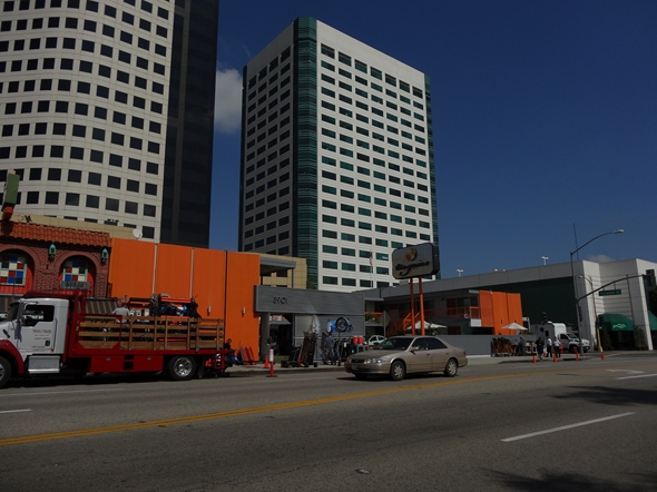 Tangerine-Hotel-Motel-Travel-Review-TripAdvisor-Burbank-Photo-Rated-01