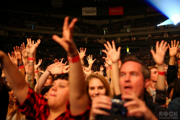 Not-So-Silent-Night-1-One-Live-105-Concert-Jack-White-Live-Nation-Concert-Review-Photos-2012-01-RSJ