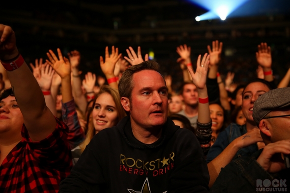 Not-So-Silent-Night-1-One-Live-105-Concert-Jack-White-Live-Nation-Concert-Review-Photos-2012-01-RSJ