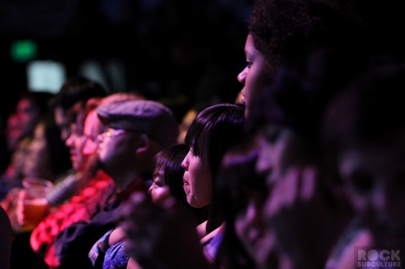 Not-So-Silent-Night-1-One-Live-105-Concert-Jack-White-Live-Nation-Concert-Review-Photos-2012-01-RSJ
