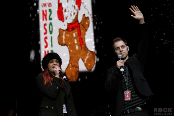 Not-So-Silent-Night-1-One-Live-105-Concert-Jack-White-Live-Nation-Concert-Review-Photos-2012-01-RSJ