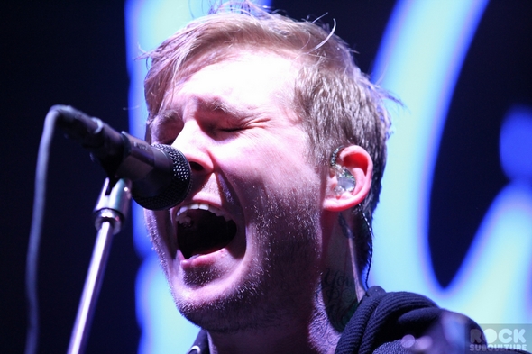 Not-So-Silent-Night-1-One-Live-105-Concert-Review-Photos-Oakland-2012-Gaslight-Anthem-01-RSJ