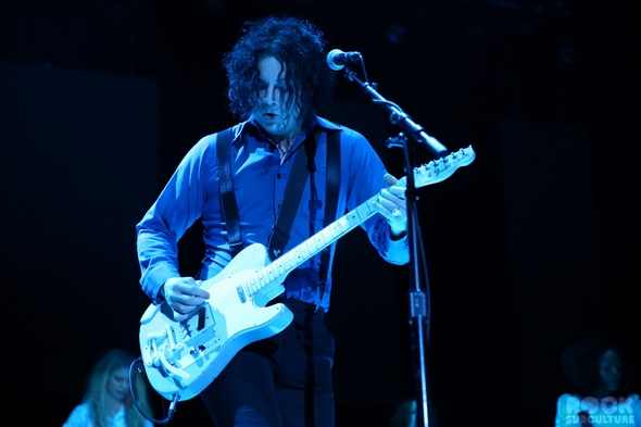 Not-So-Silent-Night-1-One-Live-105-Concert-Review-Photos-Oakland-2012