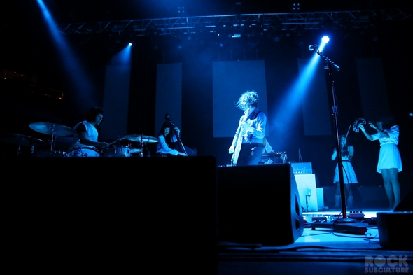 Not-So-Silent-Night-1-One-Live-105-Concert-Review-Photos-Oakland-2012
