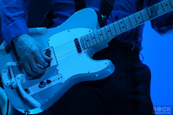 Not-So-Silent-Night-1-One-Live-105-Concert-Review-Photos-Oakland-2012
