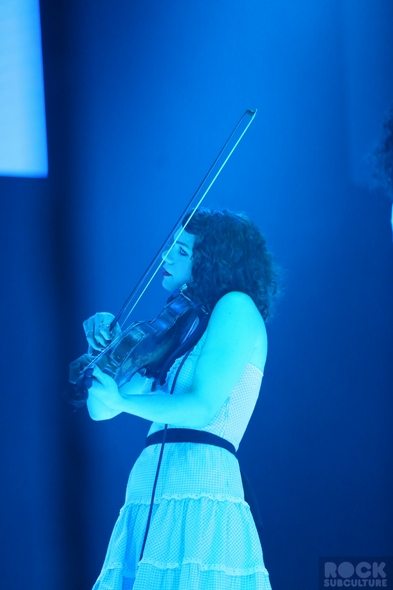 Not-So-Silent-Night-1-One-Live-105-Concert-Review-Photos-Oakland-2012