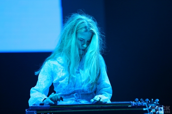 Not-So-Silent-Night-1-One-Live-105-Concert-Review-Photos-Oakland-2012