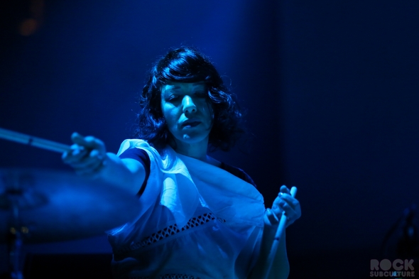 Not-So-Silent-Night-1-One-Live-105-Concert-Review-Photos-Oakland-2012