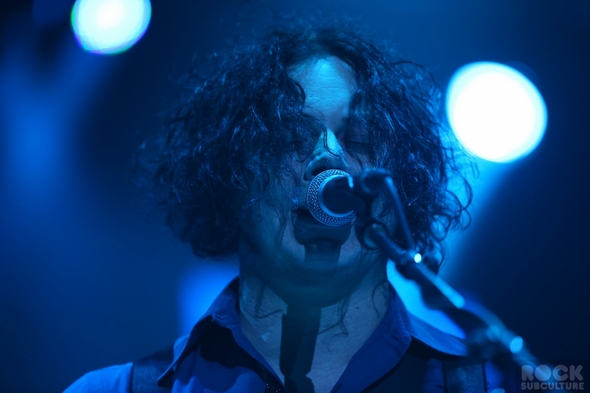 Not-So-Silent-Night-1-One-Live-105-Concert-Review-Photos-Oakland-2012