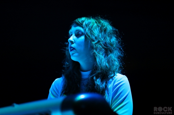 Not-So-Silent-Night-1-One-Live-105-Concert-Review-Photos-Oakland-2012