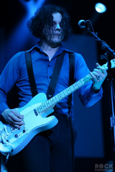 Not-So-Silent-Night-1-One-Live-105-Concert-Review-Photos-Oakland-2012