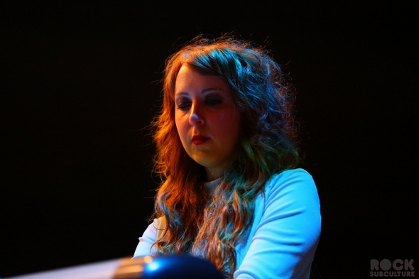 Not-So-Silent-Night-1-One-Live-105-Concert-Review-Photos-Oakland-2012
