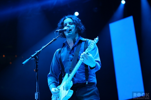 Not-So-Silent-Night-1-One-Live-105-Concert-Review-Photos-Oakland-2012