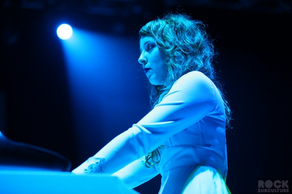 Not-So-Silent-Night-1-One-Live-105-Concert-Review-Photos-Oakland-2012