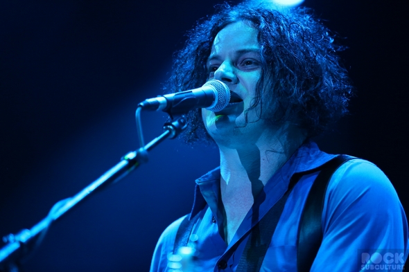 Not-So-Silent-Night-1-One-Live-105-Concert-Review-Photos-Oakland-2012