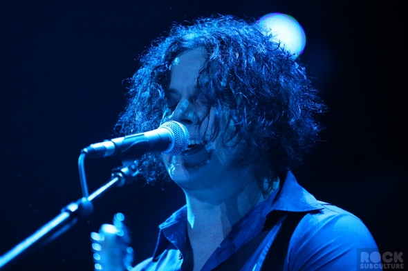 Not-So-Silent-Night-1-One-Live-105-Concert-Review-Photos-Oakland-2012