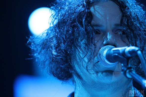 Not-So-Silent-Night-1-One-Live-105-Concert-Review-Photos-Oakland-2012