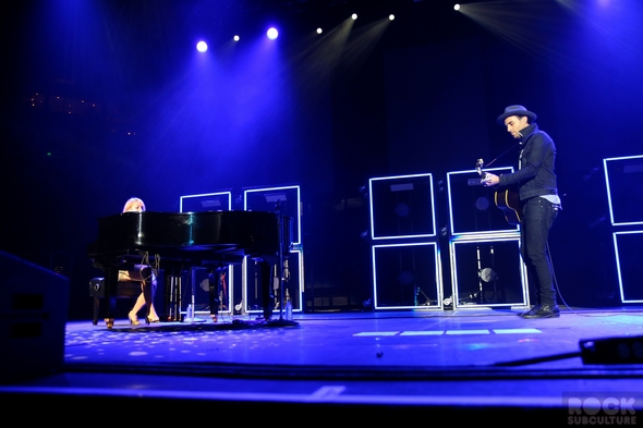 Not-So-Silent-Night-1-One-Live-105-Concert-Review-Photos-Oakland-2012-RSJ