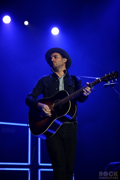 Not-So-Silent-Night-1-One-Live-105-Concert-Review-Photos-Oakland-2012-RSJ