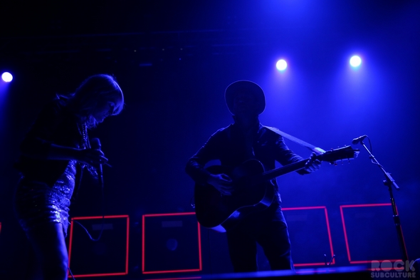 Not-So-Silent-Night-1-One-Live-105-Concert-Review-Photos-Oakland-2012-RSJ