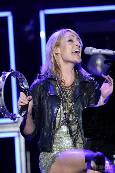 Not-So-Silent-Night-1-One-Live-105-Concert-Review-Photos-Oakland-2012-RSJ