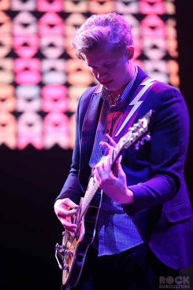 Not-So-Silent-Night-1-One-Live-105-Concert-Review-Photos-Oakland-2012-RSJ