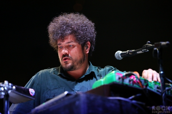 Not-So-Silent-Night-1-One-Live-105-Concert-Review-Photos-Oakland-2012-RSJ