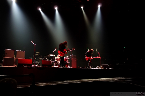 Muse-Concert-Review-2013-Sleep-Train-Arena-Sacramento-California-January-Rock-Subculture-01-RSJ