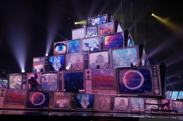 Muse-Concert-Review-2013-Sleep-Train-Arena-Sacramento-California-January-Rock-Subculture-01-RSJ