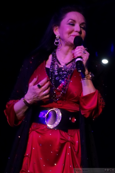 Crystal-Gayle-Live-Concert-Review-2013-Thunder-Valley-Lincoln-California-Tour-01-RSJ