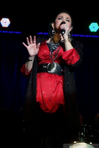 Crystal-Gayle-Live-Concert-Review-2013-Thunder-Valley-Lincoln-California-Tour-01-RSJ