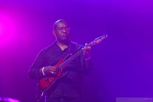 Caprices-Festival-2013-Crans-Montana-Switerland-Concert-Review-Day-2-March-9-Fatboy-Slim-Nas-Cody-ChesnuTT-001-RSJ
