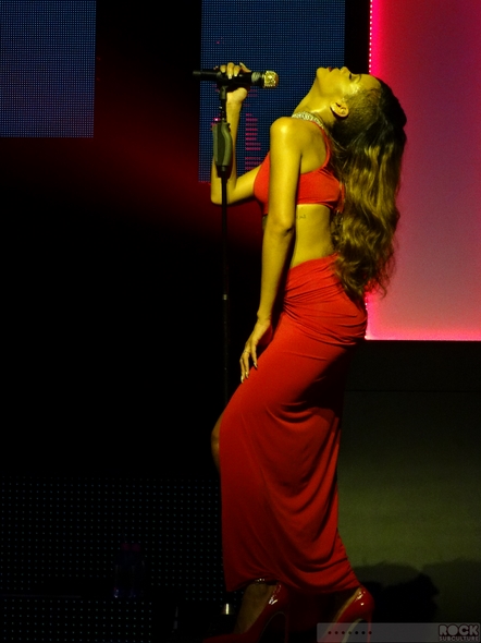 Rihanna-Concert-Review-2013-High-Resolution-Photography-Unapologetic-San-Jose-HP-Pavilion-Diamonds-World-Tour-001-RSJ
