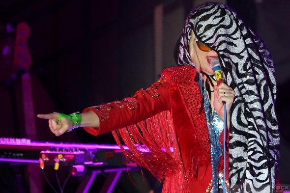 Yeah-Yeah-Yeahs-YYY-Karen-O-Concert-Review-Photos-Las-Vegas-2013-Cosmopolitan-Boulevard-Pool-01-RSJ