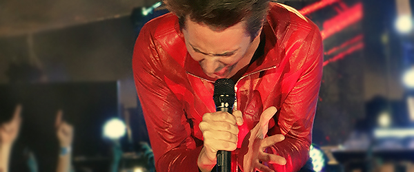Muse-Concert-Review-Royal-Horse-Guard-Parade-London-World-War-Z-Paramount-Movie-Premiere-Photos-FIa