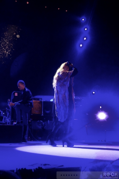 Fleetwood-Mac-2013-Tour-Concert-Review-Sacramento-Sleep-Train-Arena-July-6-Photos-Photography-01-RSJ