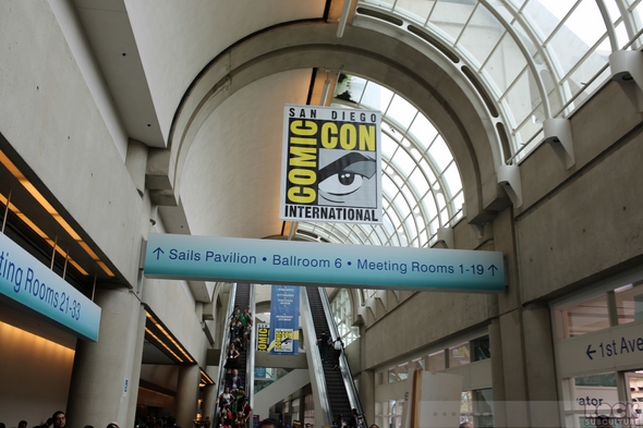 San-Diego-Comic-Con-International-2013-Photos-Photography-Costumes-Masquerade-Cosplay-Comic-Book-Women-Girls-Men-Original-Prop-Blog-Rock-Subculture-Journal-Jason-DeBord-101-RSJ