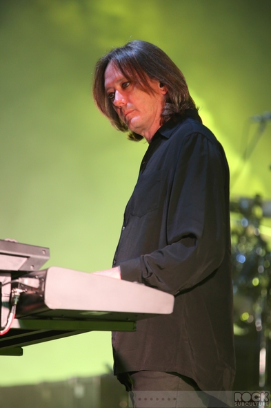 The-Cure-Concert-Review-Tour-2013-Honolulu-Hawaii-Neal-S-Blaisdell-Arena-Photos-Robert-Smith-001-RSJ