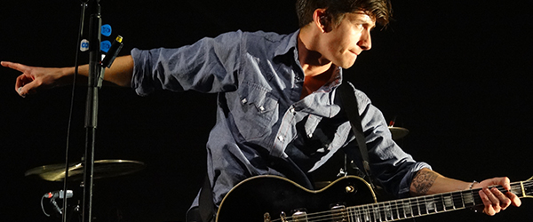 Arctic-Monkeys-AM-Album-World-Tour-2013-Concert-Dates-Cities-Announcement-Tickets-FI