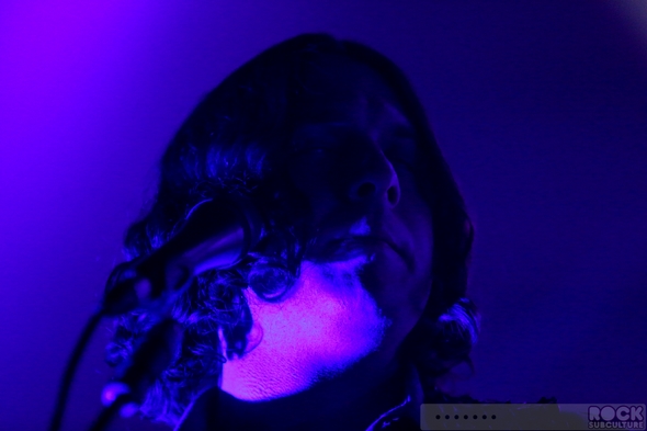 Arctic-Monkeys-Concert-Review-2013-Tour-Photos-Fox-Theater-Oakland-California-September-26-27-001-RSJ