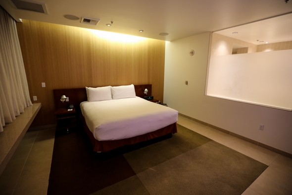 Palms-Hotel-Resort-Casino-Las-Vegas-Nevada-Hotel-Review-Travel-Advisor-01-RSJ