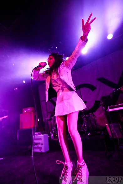 Charli-XCX-2013-Tour-Concert-Review-Kitten-Chloe-LIZ-True-Romance-US-Photos-Videos-Slims-San-Francisco-November-1-201-RSJ
