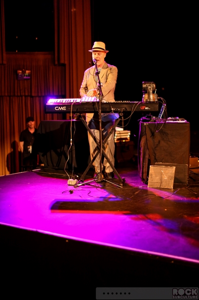 Concert-Review-Thomas-Dolby-The-Invisible-Lighthouse-Film-and-Performance-by-Thomas-Dolby-Crest-Theatre-Sacramento-November-23-2013-001-RSJ