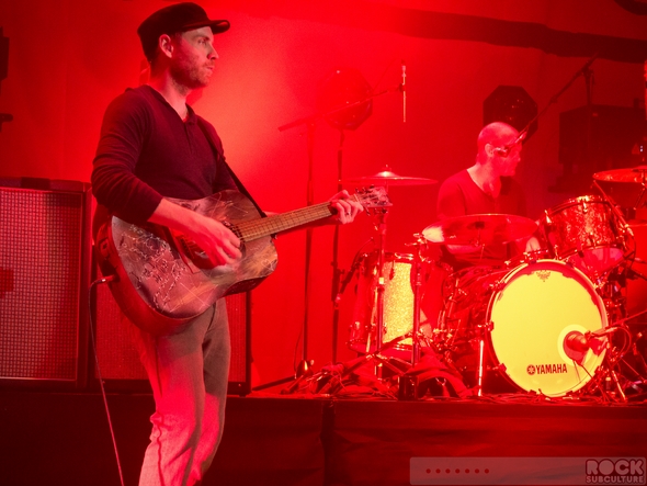 Coldplay-Kids-Company-Under-1-Roof-Concert-Review-Event-December-19-2013-Photos-Videos-201-RSJ