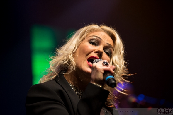 Kim-Wildes-Christmas-Party-Concert-Review-2013-London-O2-Shepherds-Bush-Empire-Photos-Setlist-December-22-001-RSJ