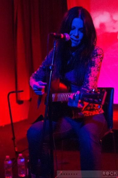Johnette-Napolitano-Solo-Show-Concrete-Blonde-Concert-Review-January-2014-San-Diego-The-Griffin-01-RSJ